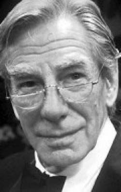Michael Gough - bio and intersting facts about personal life.