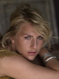 Mickey Sumner pictures