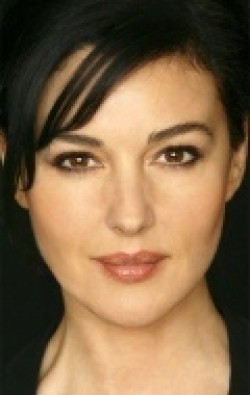 Monica Bellucci - bio and intersting facts about personal life.