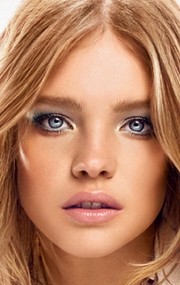 Natalia Vodianova - bio and intersting facts about personal life.