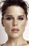 Neve Campbell - bio and intersting facts about personal life.