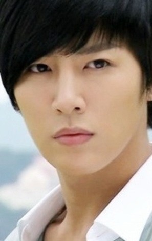 No Min Woo - bio and intersting facts about personal life.