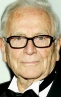 Pierre Cardin - bio and intersting facts about personal life.