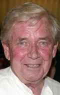 Ralph Waite - bio and intersting facts about personal life.
