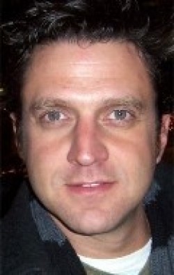 Raul Esparza - bio and intersting facts about personal life.
