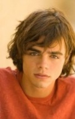 Reid Ewing - bio and intersting facts about personal life.