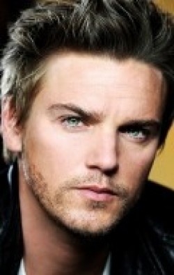 Recent Riley Smith pictures.