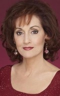 Robin Strasser - bio and intersting facts about personal life.