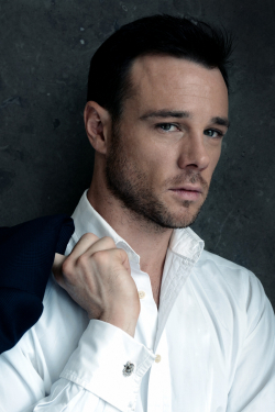 Rupert Evans - bio and intersting facts about personal life.