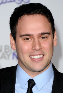 Recent Scooter Braun pictures.