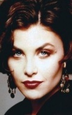 Sherilyn Fenn - bio and intersting facts about personal life.
