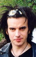 Simon Gallup - bio and intersting facts about personal life.