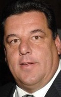 Steve Schirripa - bio and intersting facts about personal life.
