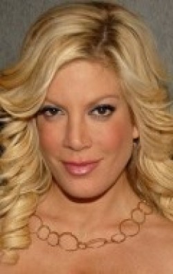 Tori Spelling - bio and intersting facts about personal life.