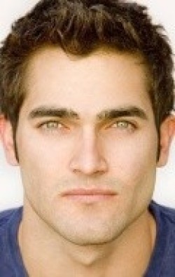 Tyler Hoechlin - bio and intersting facts about personal life.